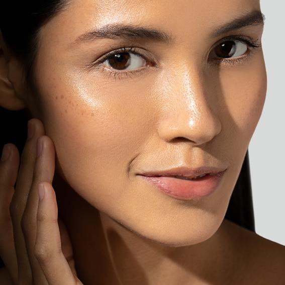Biolumin-C Gel Moisturizer - Image 3